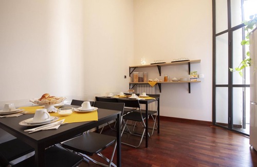 Materdei Apartment | Cozy B B Residenza Malaterra: Accessible Napoli Barocca Stay