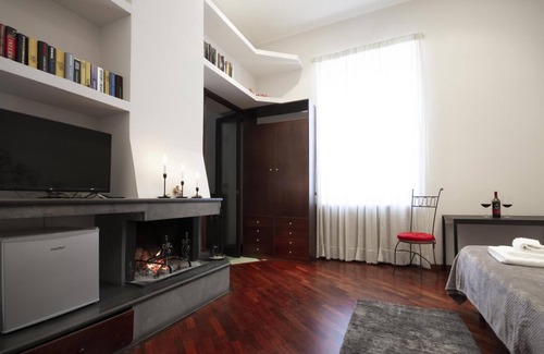 Materdei Apartment | Cozy B B Residenza Malaterra: Accessible Napoli Barocca Stay
