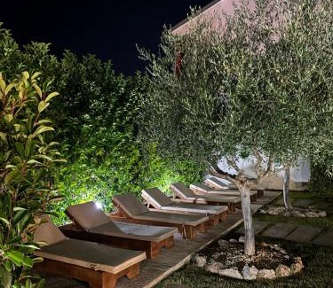 Scalea Bed & Breakfast | Relax at B&B Resort El Bisagrà - Pet Friendly & Oceanfront