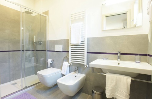 Cesenatico Bed & Breakfast | Cozy B&B Rose Canine with Breakfast & Child-Friendly Services