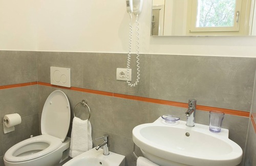 Cesenatico Bed & Breakfast | Cozy B&B Rose Canine with Breakfast & Child-Friendly Services