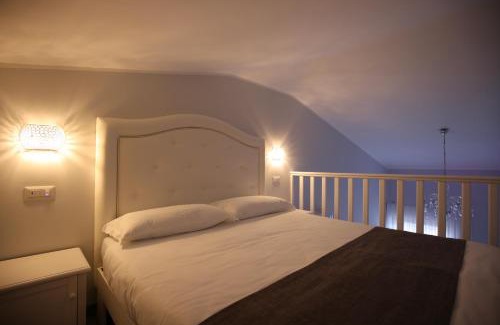 Sellia Marina Bed & Breakfast | Budget-Friendly B&B Royal with Restaurant & Hot Tub