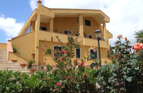 Caltanissetta Villa | Discover Villa S. Elia: A Unique Stay in Historic Dubini