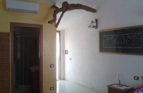 Cuili Murvoni Bed & Breakfast | Discover B & B Sa Figu Morisca: Room "Su Zinnibiri" Awaits
