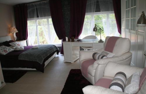 Sallent House | Pet-Friendly Retreat at B&B Sallent - Rated 9.3/10!