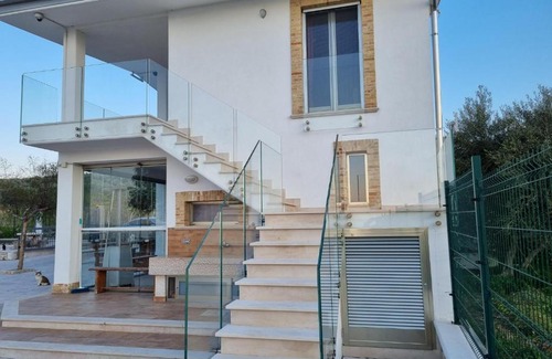 Cagnano Varano Bed & Breakfast | Beachfront B&b San Michele with Ocean Views & Pet-Friendly Stays