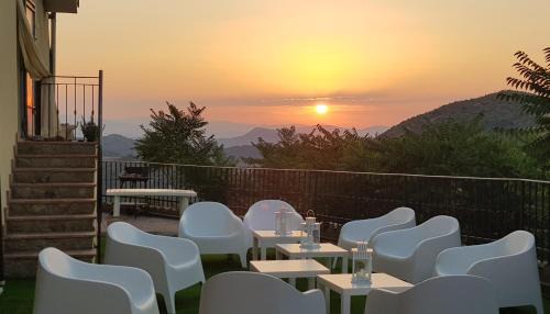 Ciro Bed & Breakfast | Pet-Friendly B&B San Nicodemo with Oceanfront Views