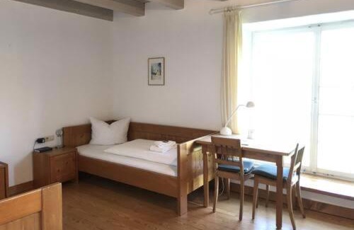 Karsau Bed & Breakfast | Pet-Friendly B&B Schloss Beuggen with Breakfast & Family Perks