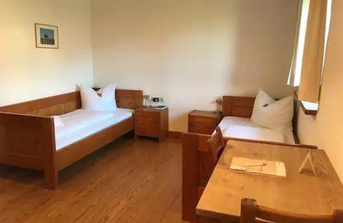 Karsau Bed & Breakfast | Pet-Friendly B&B Schloss Beuggen with Breakfast & Family Perks