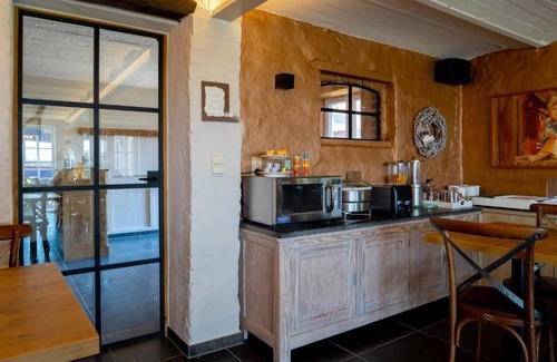 Oostvleteren Hotel | Relax at B&B Schraevenacker - 4-Star with Pool & Restaurant