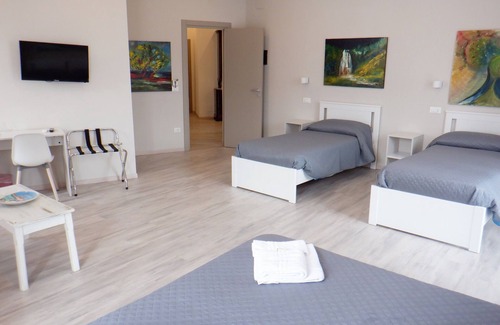 Patti Bed & Breakfast | Discover B&B Sicania: Family-Friendly Stay with Spa Access