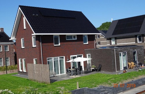 Municipality of Sudwest-Fryslan Bed & Breakfast | Charming B&B Snekerpoort: Family-Friendly with Breakfast