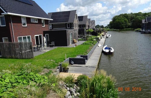 Municipality of Sudwest-Fryslan Bed & Breakfast | Charming B&B Snekerpoort: Family-Friendly with Breakfast