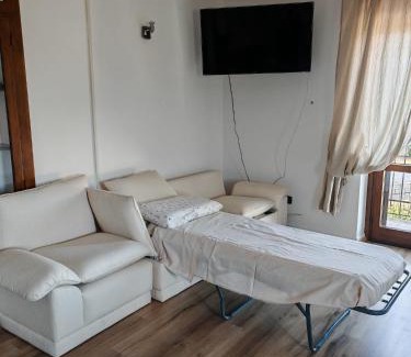 Scurcola Marsicana Bed & Breakfast | Discover B&B Sole e Luna: Family-Friendly with Hot Tub
