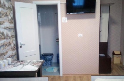 Pavlovsk House | Pet-Friendly B&B Solnechniy: Family-Approved Retreat