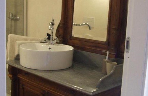 San Felice del Benaco Bed & Breakfast | Pet-Friendly B&B Solstizio d'estate with Pool & Breakfast