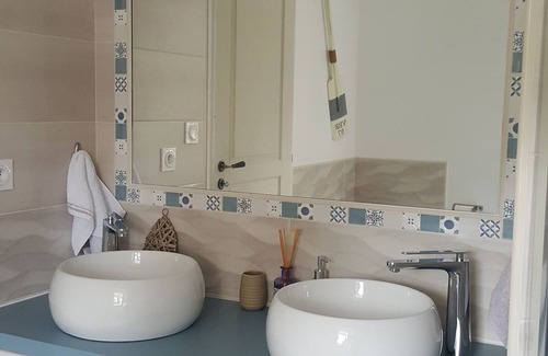 Tournus Bed & Breakfast | Indulge at B&B & Spa Des Histoires d'Anges, Rated 9.8