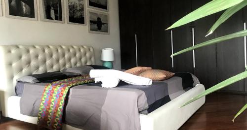 Aversa Bed & Breakfast | Cozy B&B Stanze Lussuose: Top-Rated with Breakfast & Hot Tub