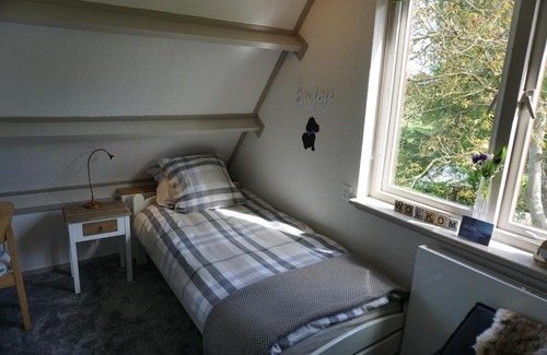 Noardburgum Bed & Breakfast | Discover B&B Stateheide: Pet-Friendly Retreat with Hot Tub