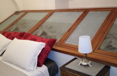 Tolve Bed & Breakfast | Welcoming B & B Sweet Sweet Home with Family Kitchen Amenities
