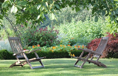 Ichtegem Bed & Breakfast | Exceptional B&B 't Lang Leven: Family-Friendly with Breakfast