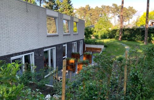 Municipality of Elburg Bed & Breakfast | Child-Friendly Retreat at B&B 't Onderkomen - Guest Rated 9.3
