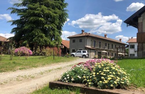 Sesto Calende Bed & Breakfast | Pet-Friendly Retreat at B&B Tenuta Legnate, Rated 9.5/10