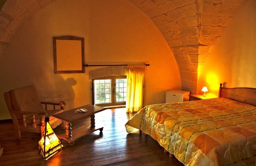 Cerfignano Bed & Breakfast | Discover B&B Terra Serena with Pool & Spa Amenities