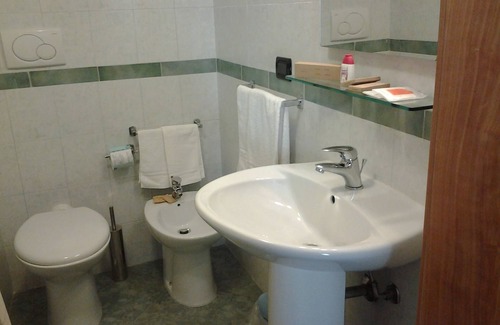 Cerfignano Bed & Breakfast | Discover B&B Terra Serena with Pool & Spa Amenities
