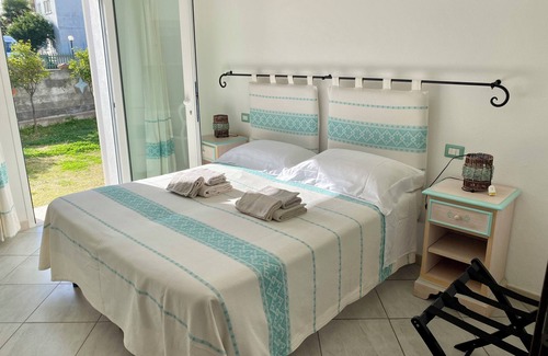 Olbia House | Ocean View Retreat at B&B Tigrillo with Delicious Breakfast