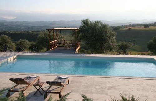 Citta Sant'Angelo Hotel | Top-Rated B&B Torre Dell'Angelo with Pool & Hot Tub
