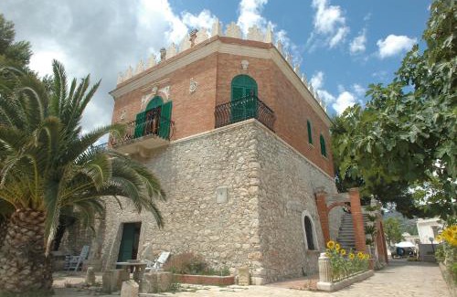 Mattinata Bed & Breakfast | Experience B & B Torre Saracena with Private Beach Access
