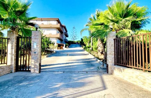 Partinico Bed & Breakfast | Pet-Friendly B&B Torre Turrisi with Top Guest Rating 9/10