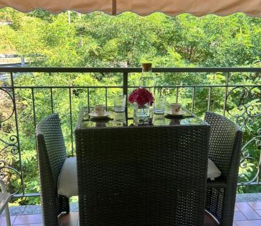 Casale Corte Cerro Bed & Breakfast | Guest Rated 9.7: B&B Tra i Laghi with Breakfast Included