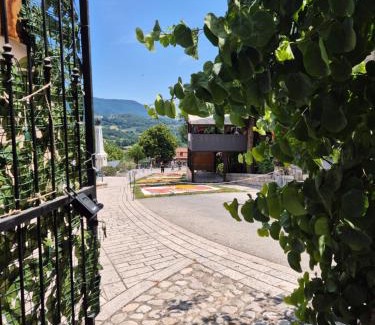 Cusano Mutri Bed & Breakfast | Family-Friendly Retreat at B&B TraMonti – Rated 8.7/10