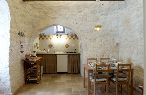 L'Assunta Bed & Breakfast | Eco-Friendly B&B Trullo Casa Rosa with Pool & Spa Amenities