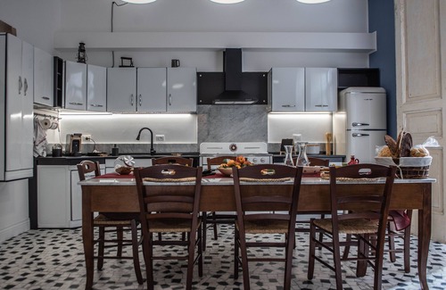 Isola del Borgo Antico Bed & Breakfast | Discover B&B U'Panare in Historic Taranto's Heart