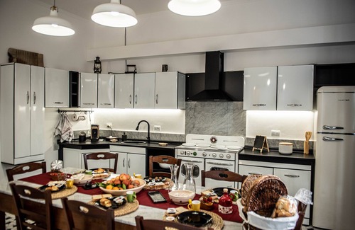 Isola del Borgo Antico Bed & Breakfast | Discover B&B U'Panare in Historic Taranto's Heart
