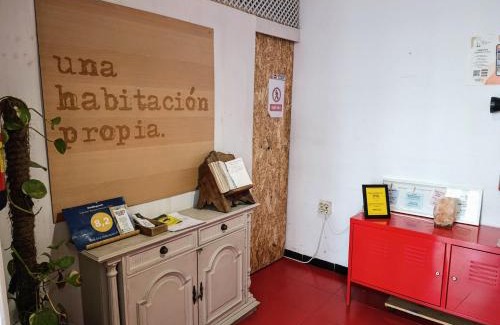 Sant Francesc Bed & Breakfast | Pet-Friendly B&B Una Habitación Propia with Kitchen Access