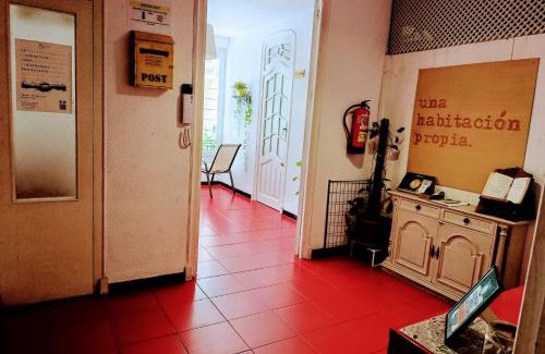 Sant Francesc Bed & Breakfast | Pet-Friendly B&B Una Habitación Propia with Kitchen Access