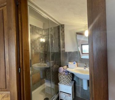 Farnese Bed & Breakfast | Guest Rated B&B Vallecupa: Pet Friendly & Breakfast Included
