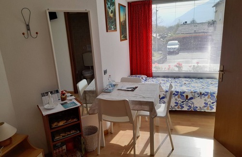 Cortinaccia Bed & Breakfast | Discover B&B Vertemate: Spa Retreat with High Guest Ratings