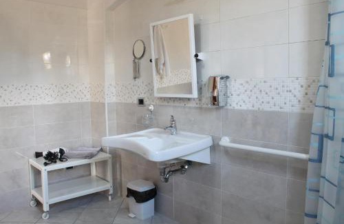 Ercolano Bed & Breakfast | Inviting B&B Vesuvio Smiling: Pet Friendly & Breakfast Included