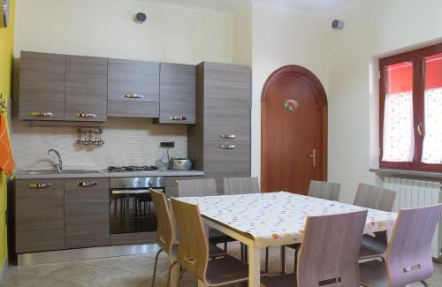 Ercolano Bed & Breakfast | Inviting B&B Vesuvio Smiling: Pet Friendly & Breakfast Included