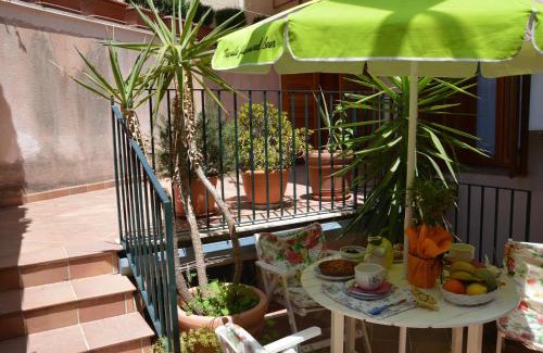 Aci Sant'Antonio Bed & Breakfast | Beautiful B&B Vicolo del Chiostro with Ocean View Amenities