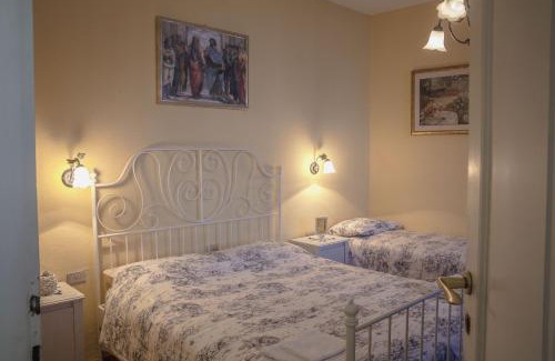 Santa Croce Bed & Breakfast | Cozy B&B Villa al Lago: Pet-Friendly with Great Amenities