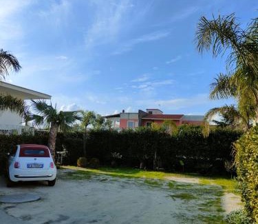 Torre del Greco Apartment | Cozy B&B Villa Colomba: Child-Friendly Retreat