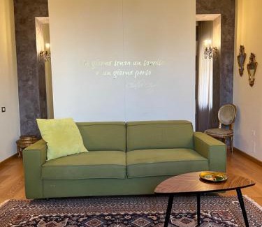 Garda Bed & Breakfast | Beautiful B&B Villa Dall'Agnola with Pool & Family Amenities