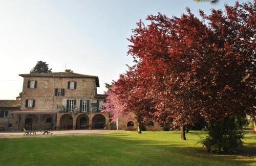 Stella Bed & Breakfast | Cozy B&B Villa Dei Priori: Pet-Friendly with Breakfast