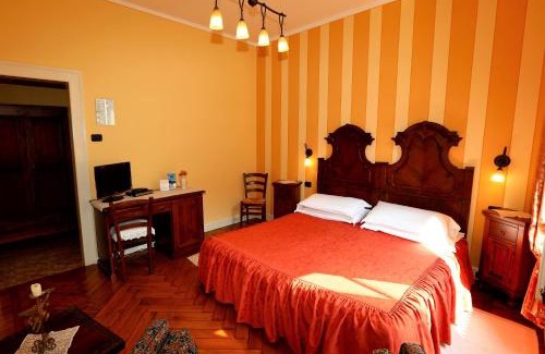 Cannobio Bed & Breakfast | Pet-Friendly Getaway at B&B Villa Dei Pini with Ocean View